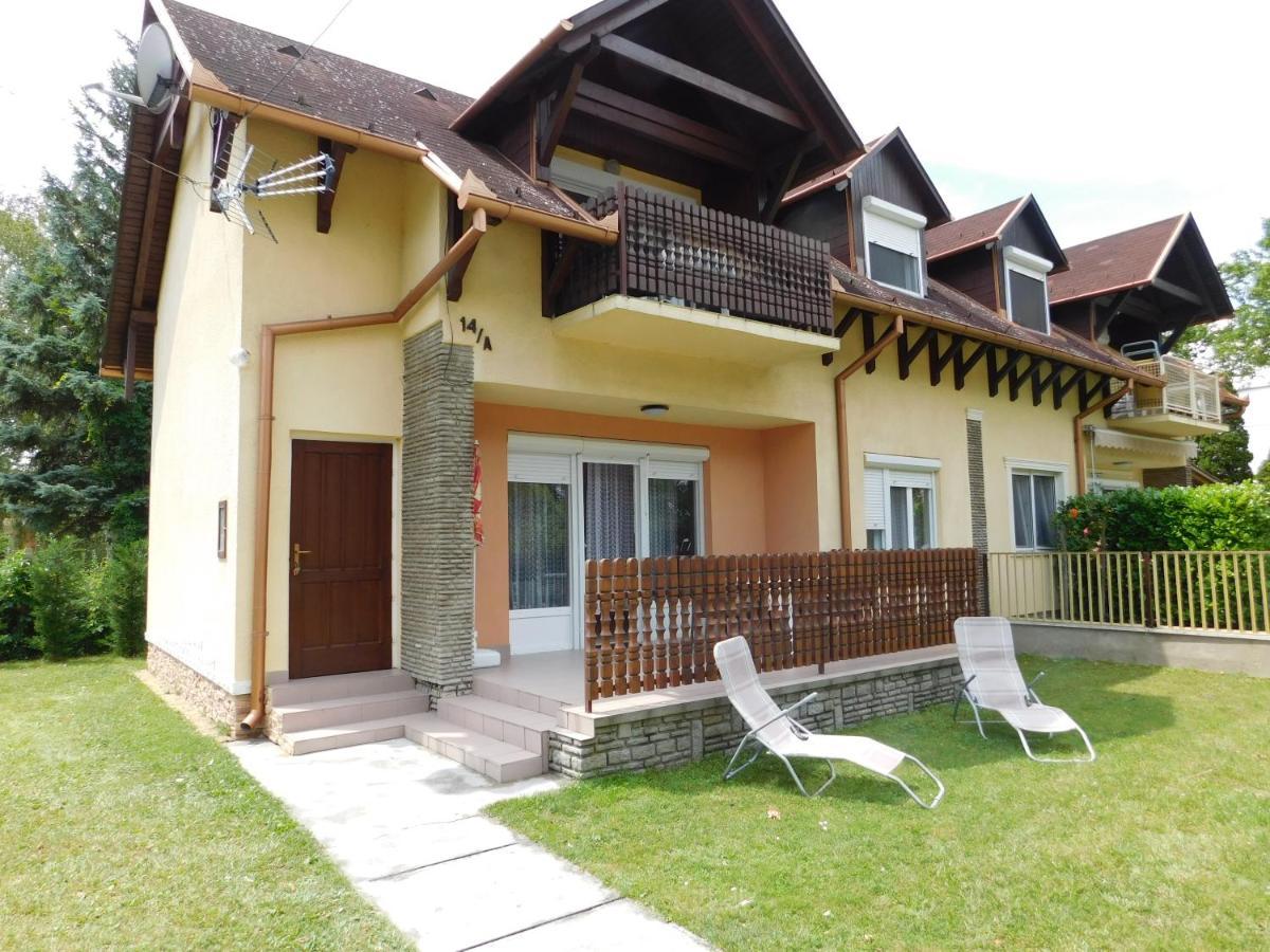 Apartamento Balatonpart-Lak Balatonfenyves Exterior foto