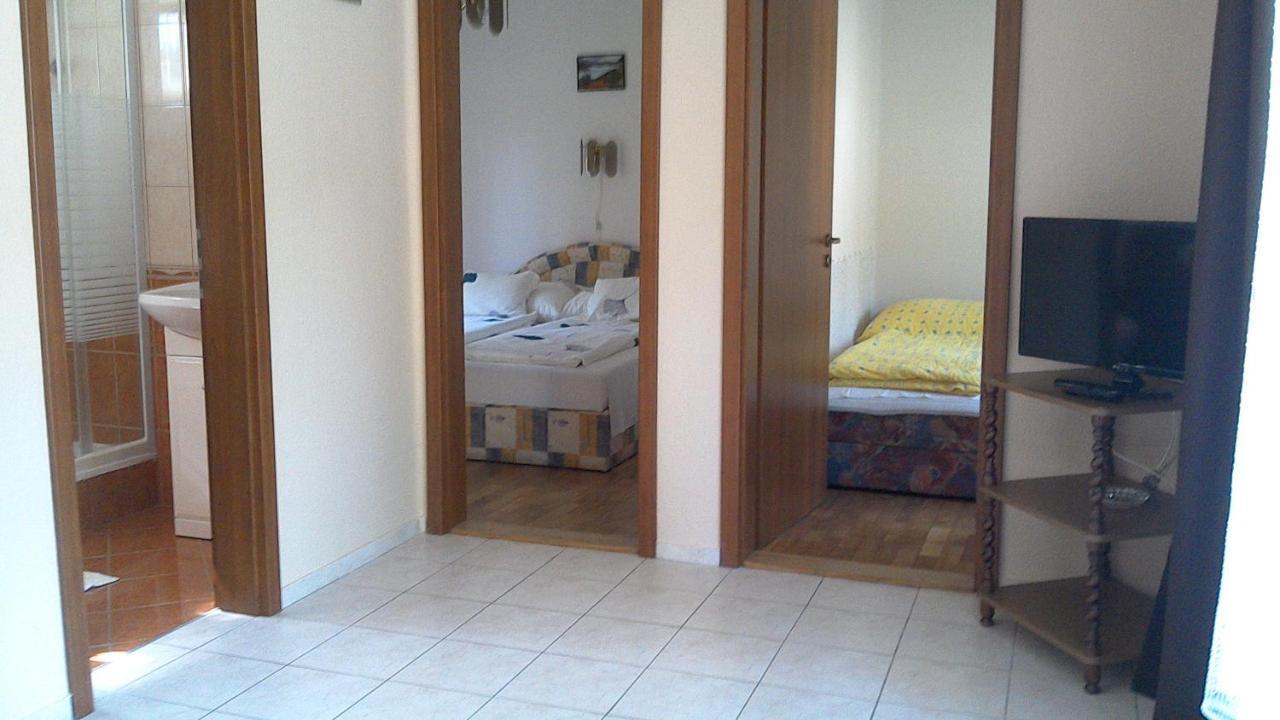 Apartamento Balatonpart-Lak Balatonfenyves Exterior foto